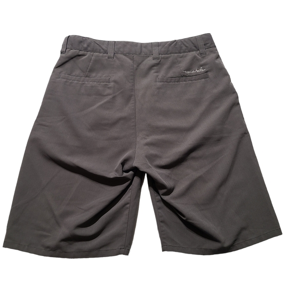 Travis Mathew Golf Shorts Men's 32 Striped 10" Inseam Gray - Picture 2 of 7
